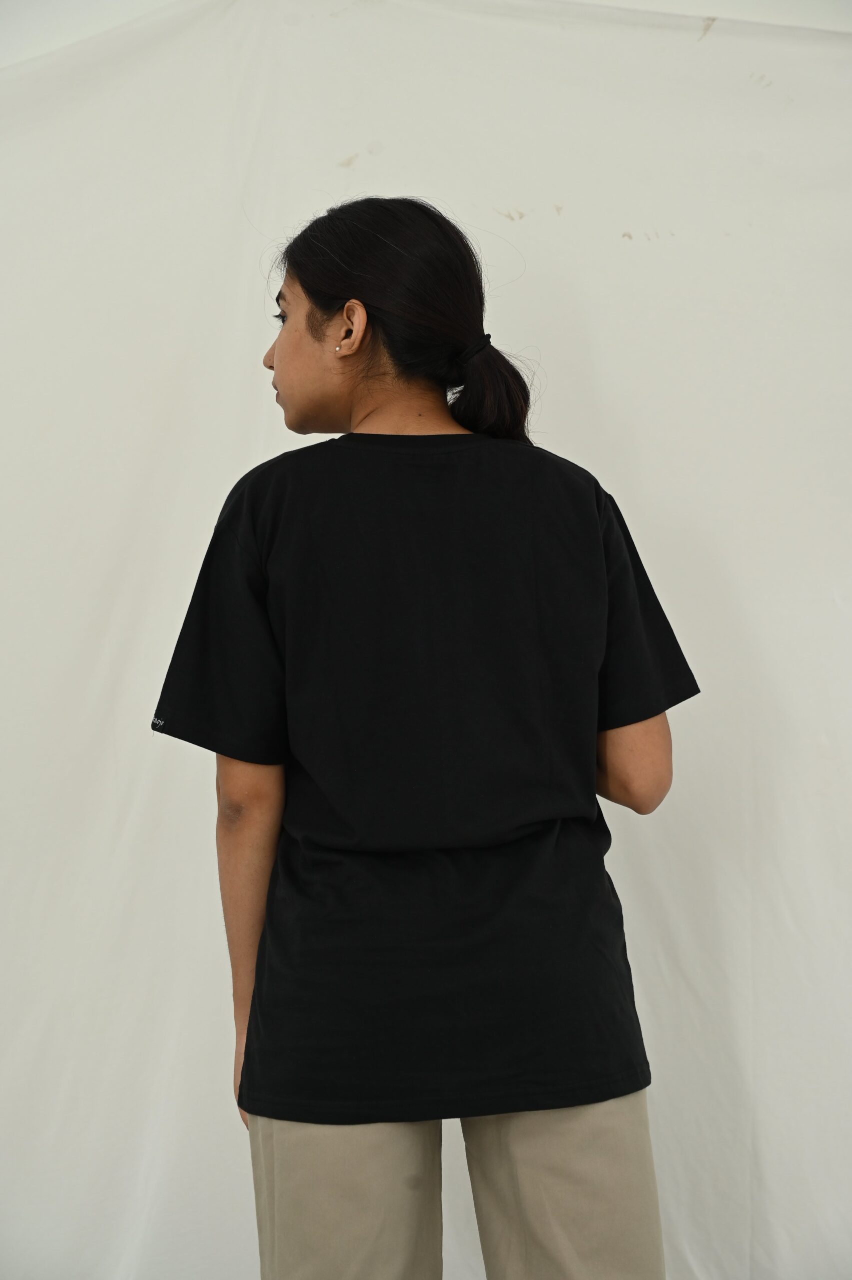 black tshirt for women